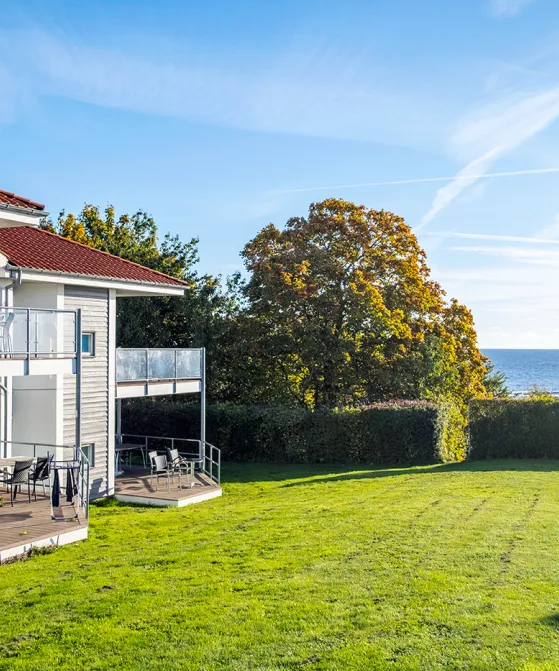 Gudhjem Søpark ligger skønt ved havet i Gudhjem
