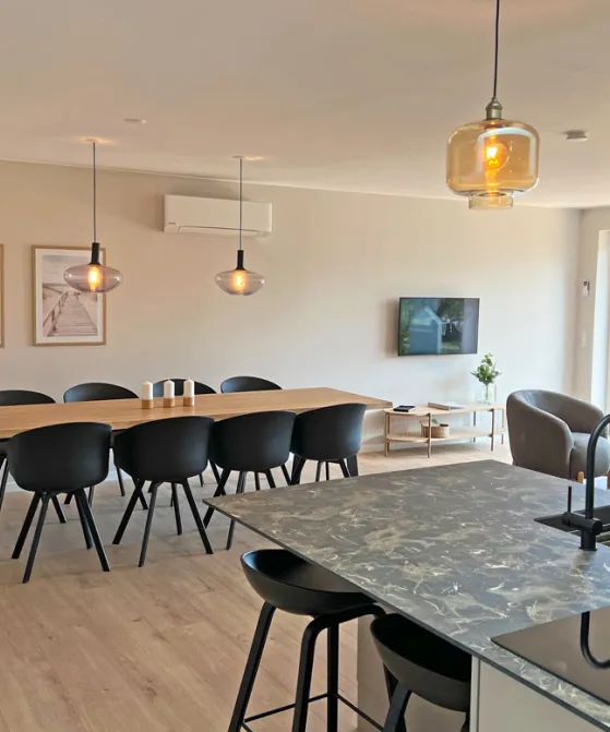 Sandkås Seaview Køkken og spisestue i ferielejlighed