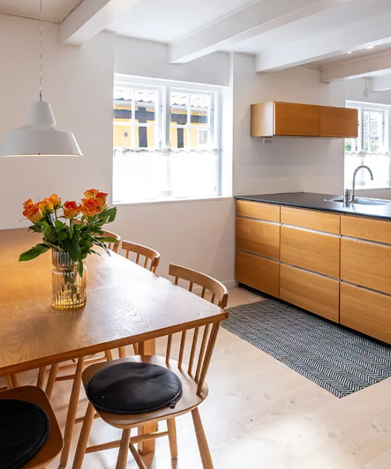 Køkken og spiseplads i Postgadehuset