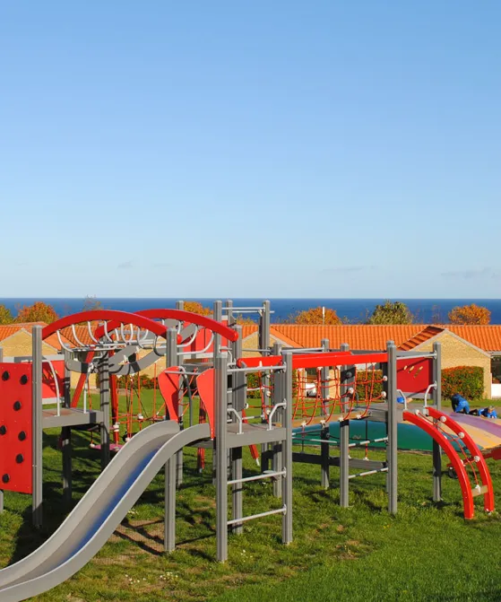 Storløkke Feriepark er perfekt til en børnevenlig familie med legeplads, hoppepude og multiarena
