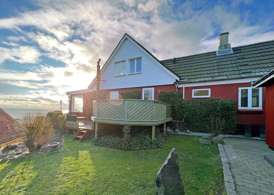 Arnager Seaview - Sommerhus for 6-8 personer