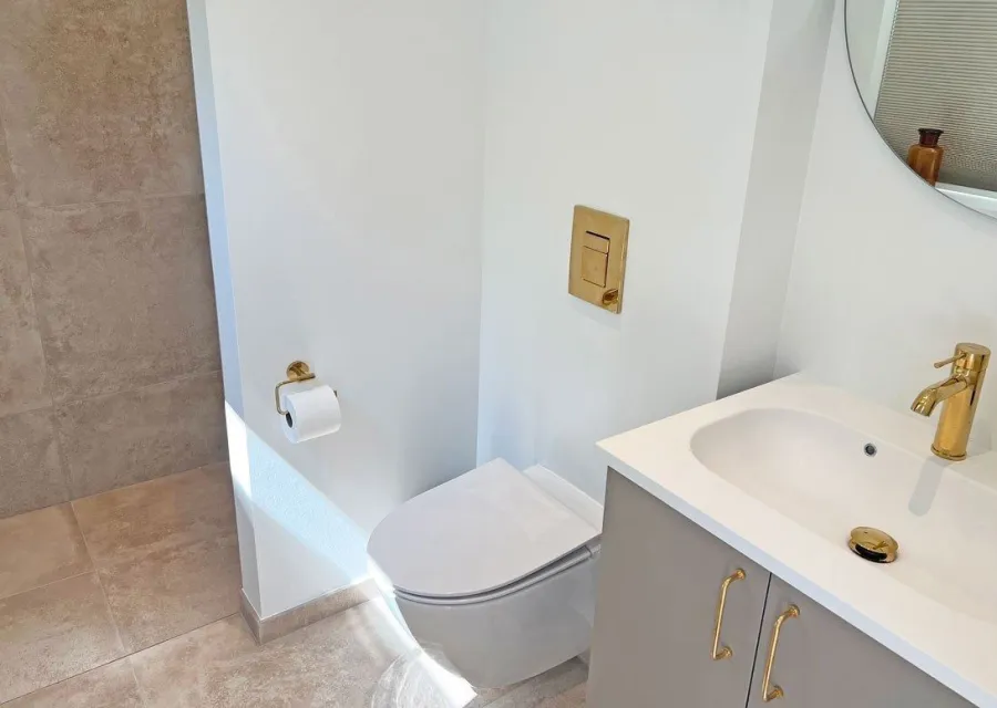 Holiday apartment 4-6 persons with sea view