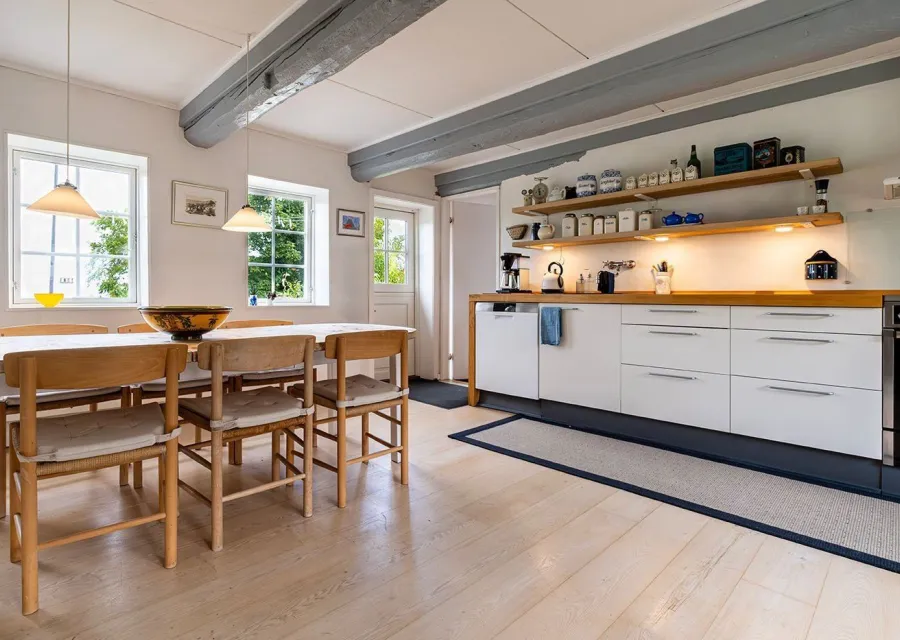 Helligkildehuset - Sommerhus for 6 personer med havudsigt