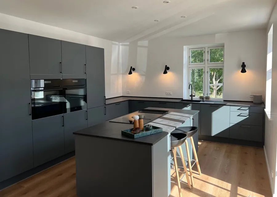 Ellehuset - Sommerhus for 10 personer