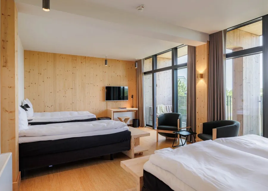 4-person room