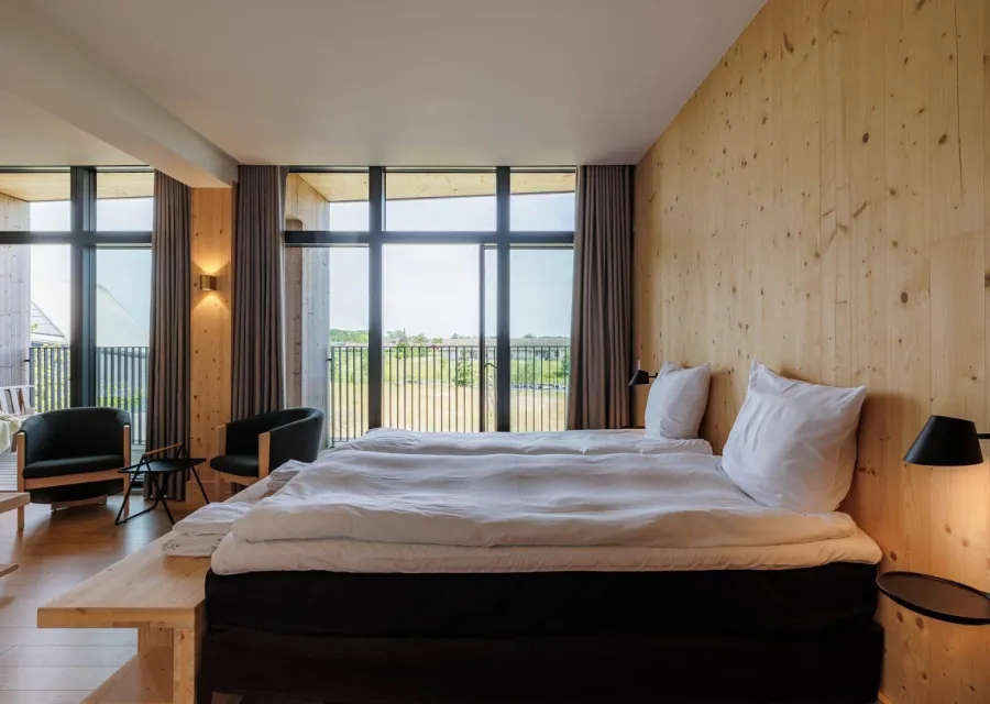 4-person room