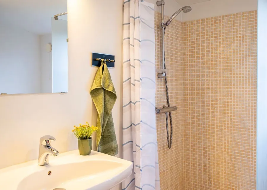 Ferienwohnung 2-4 Personen mit Meerblick
