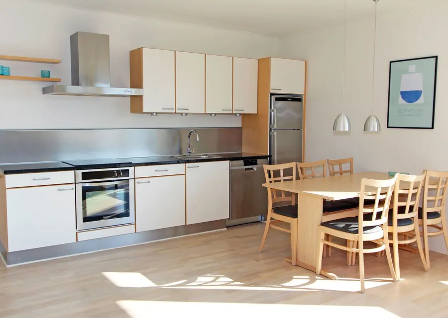 Holiday apartment 4-6 persons with sea view