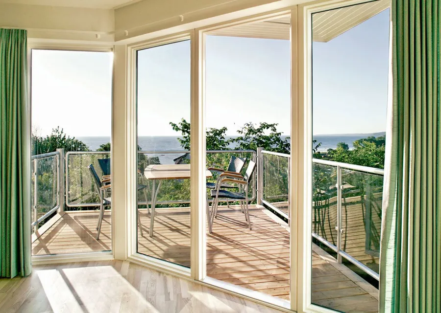 Holiday apartment 4-6 persons with sea view