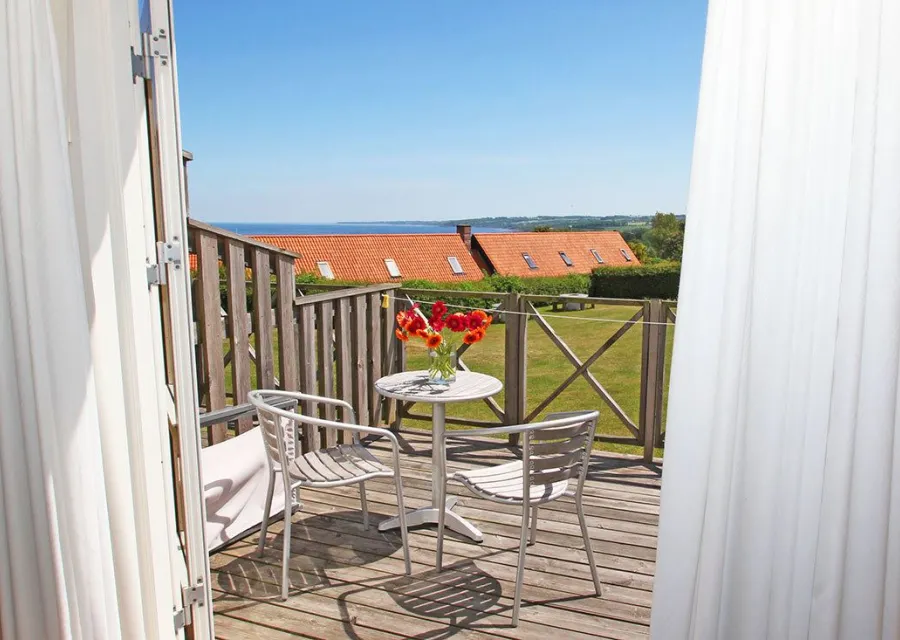  Holiday apartment for 2 persons with sea view