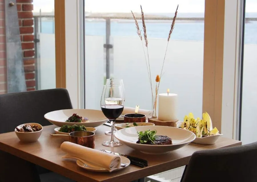 Spaophold med middag og velvære på Bornholm