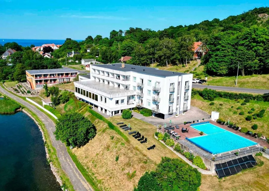 Skønt hotel med søudsigt