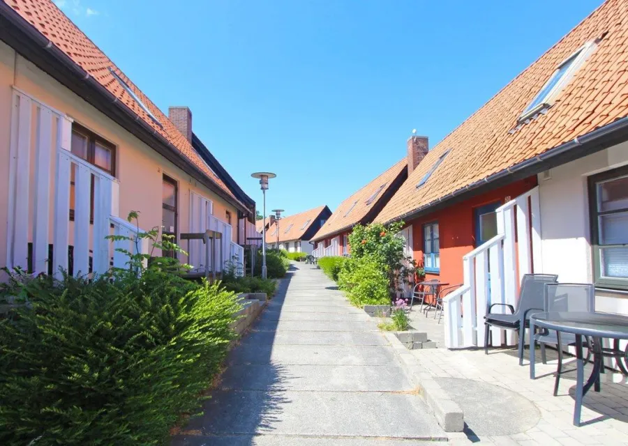 Feriehus for  4-5 personer med stort køkken og havudsigt
