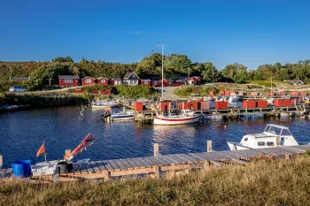 Boderne er et hyggelig fiskeleje på Bornholms sydkyst