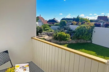 Ferielejlighed i Casa Blanca med udsigt til den grønne baghave