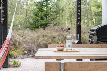 Nyd sommerstemningen på terrassen i Orion