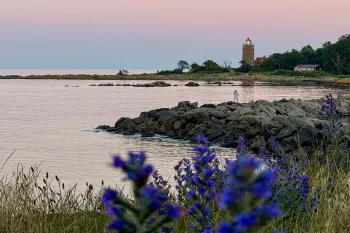 Svaneke Fyr på en sommeraften