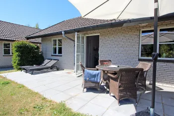 Strandløkkens feriehuse har en dejlig terrasse
