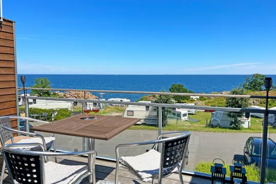 Sletten 9 - Balkon med havudsigt