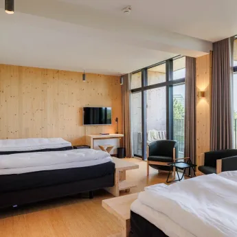 4-person room