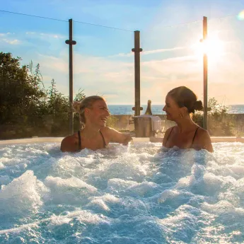 Spaophold med middag og velvære på Bornholm