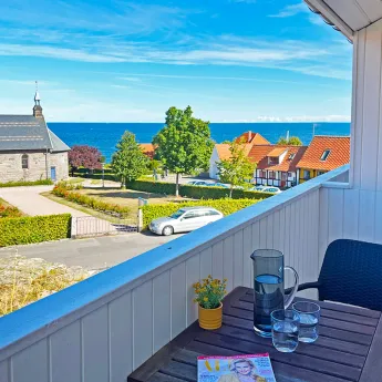 Havudsigt fra balkonen i ferielejlighed på Casa Blanca i Gudhjem