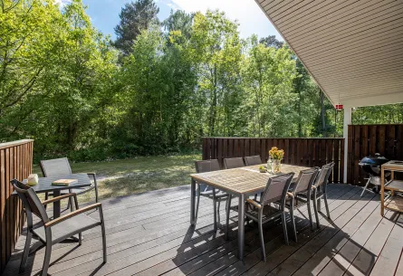 Lækker og solrig terrasse i Rubinhusene nr. 19