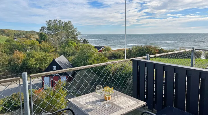 Terrasse med havudsigt på Boderne 1