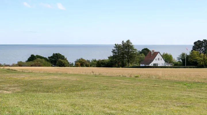 Boesvang - udsigt over marker og hav