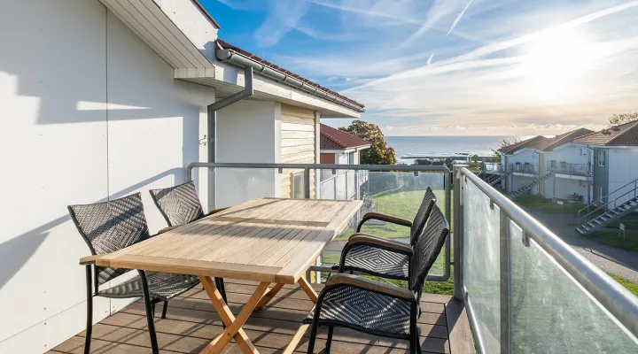 Terrasse med havudsigt i lejlighed i Gudhjem Søpark