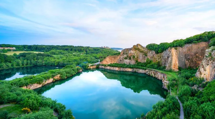 Smuk udsigt over Opalsøen på Nordbornholm