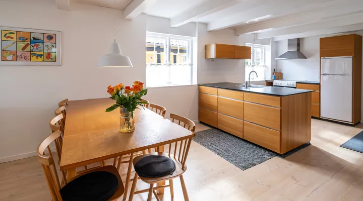 Køkken og spiseplads i Postgadehuset