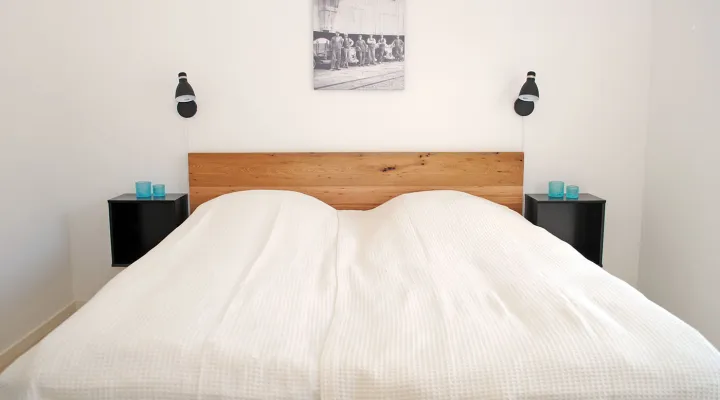 Sandvig Søpark - Lyst og moderne soveværelse