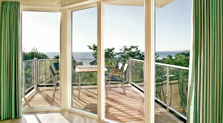 Skøn terrasse i ferielejlighed i Gudhjem Søpark