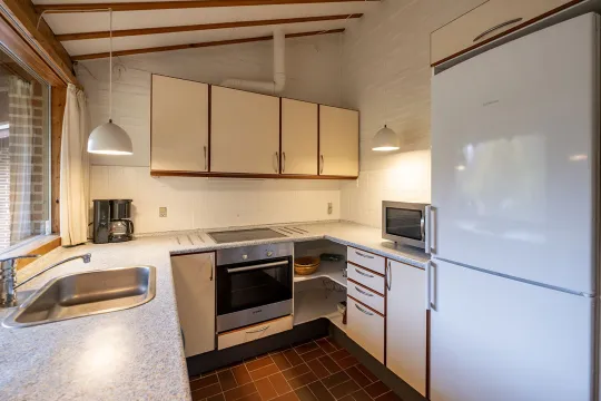 Veludstyret køkken i Hammershuse 1C