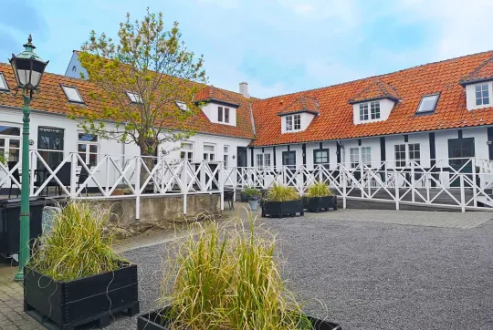 Munken set fra gårdspladsen
