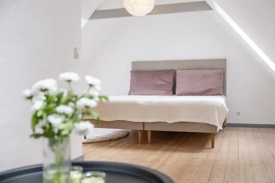 Lækker dobbeltseng på 1. sal i Mosehuset