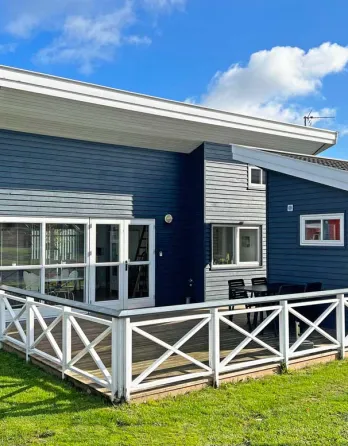 Rø Golfhuse er flotte feriehuse for 2-6 personer i nærheden af Gudhjem