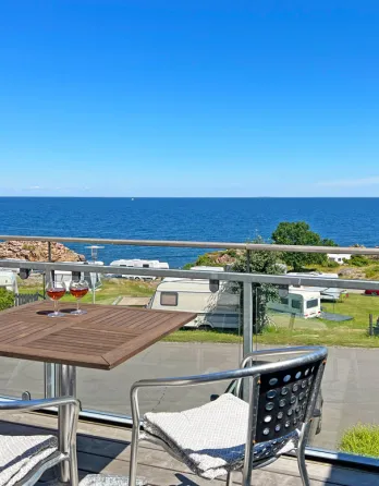 Sletten 9 - Balkon med havudsigt